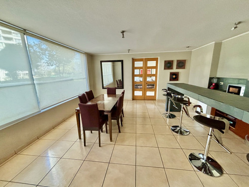 Condominio Las Palmas, Metro Macul