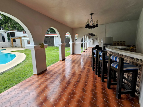 Casa Sola En Venta En Un Solo Nivel En Jardines De Cuernavaca.