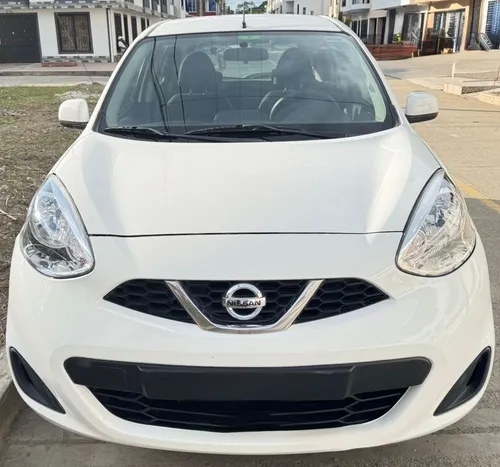 Nissan March 1.6 Sense At