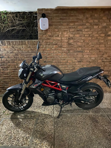 Benelli Tnt300