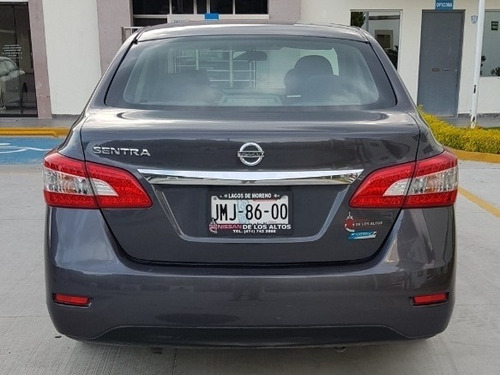 Imagen 10 de 12 de Sentra Gris Oxford 2016 Único Dueño