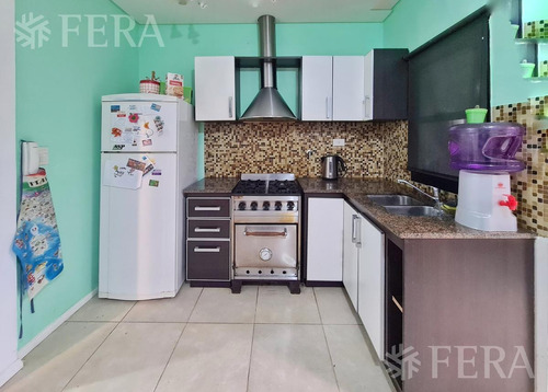 Imagen 2 de 11 de Venta Departamento Tipo Casa 3 Ambientes Con Patio Con Parrilla En Bernal Este (29908)