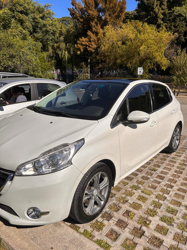 Peugeot 208 1.6 Feline