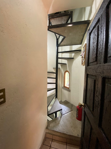 Imagen 22 de 30 de Casa Estilo Mexicano Contemporáneo En Jardines En La Montaña
