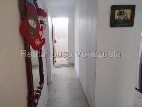 Juan Carlos González. Renta House Carabobo Vende Apto. Res. Los Pinos Urb. El Naranjal Naguanagua Mls #25-12152 Rah/jcg.