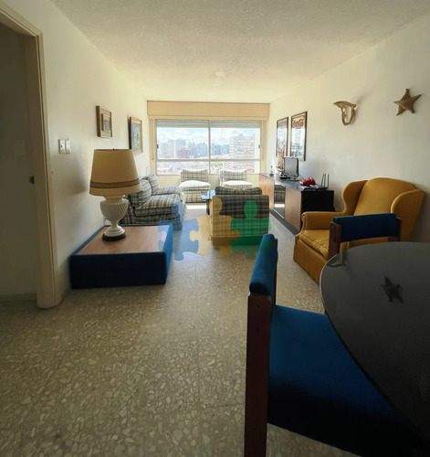 Descubre Tu Nuevo Hogar En Punta Del Este, El Mejor Balneario De La Región! - Ref : Eqp7455