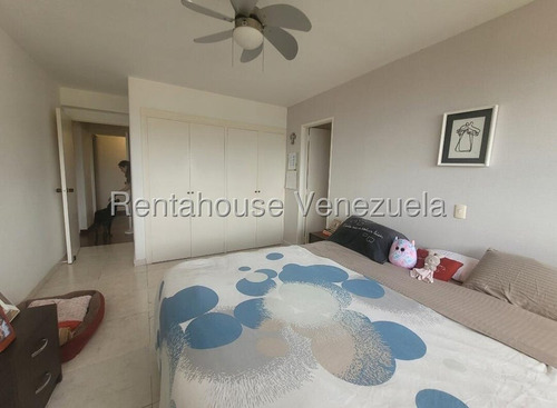 Apartamento En Venta En Los Naranjos Del Cafetal Con Preciosa Vista Al Ávila