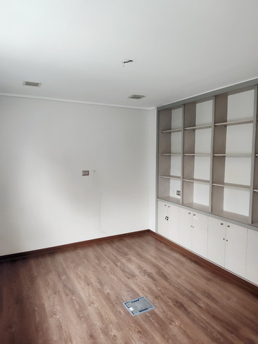 Casa Habilitada Como Centro Médico Ñuñoa, 210m² Como Nueva