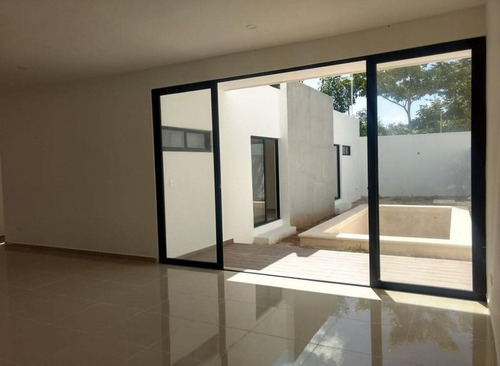 Casa De 1 Planta En Venta,privada Albarella,cholul,modelo A