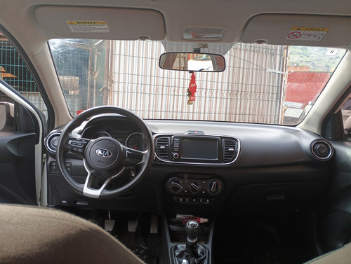 Vendo Kia Soluto Con Aire. Airbag. Camara Retroceso.