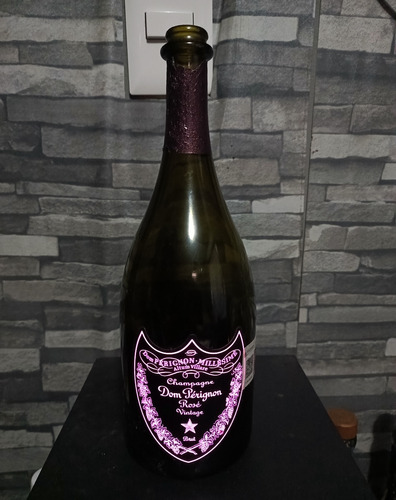 Botella Dom Perignon Rose Luminous Vacía De Colección 