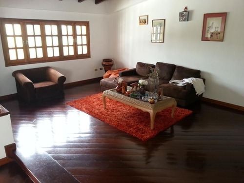 Imagen 10 de 12 de Casa Venta Cumbres De Curumo Mls #21-17403 Cómoda Casa Diseñada Para Familias Numerosas. Son Tres Niveles Que Incluyen Un Anexo Y Dos Casas De Entradas Independientes