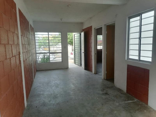 Imagen 3 de 11 de Casa Sola En Venta Bosques Del Sur