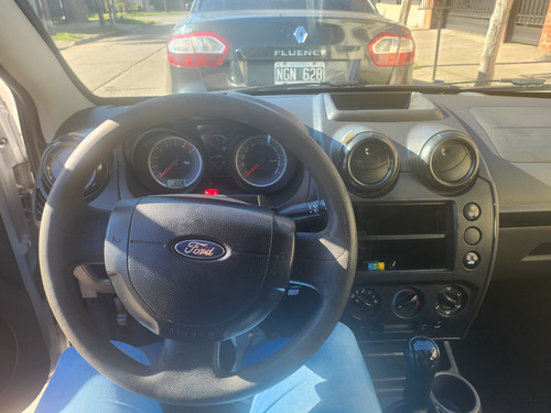 Ford Fiesta Max 1.6 Max Edg Plu