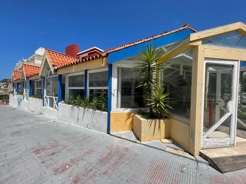 Excelente Local En Peninsula Esquinero Con Vista Al Mar , Apto. Gastronomia, Muebleria,