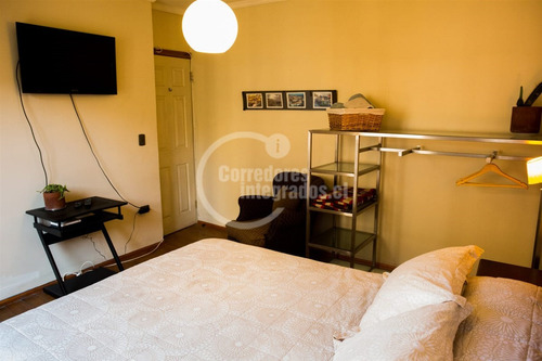 Local Comercial En Venta En Valparaíso, Hostal Restobar
