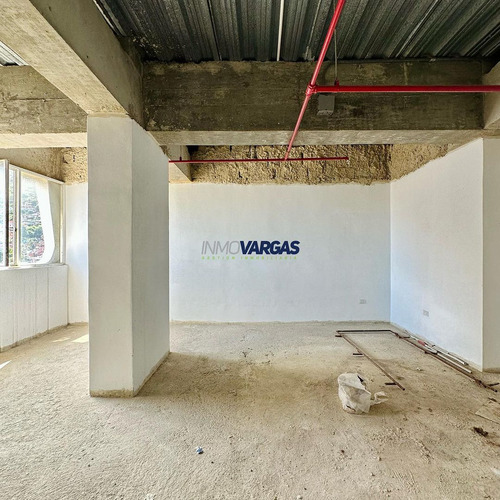 Oficina En En Obra Gris Venta Ubicada En; Maiquetia - La Guaira