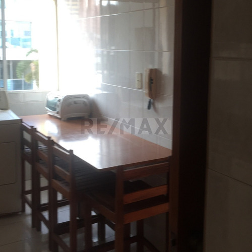 Imagen 6 de 10 de En Venta Amplio Apartamento En Residencias Riazor En Lecheria