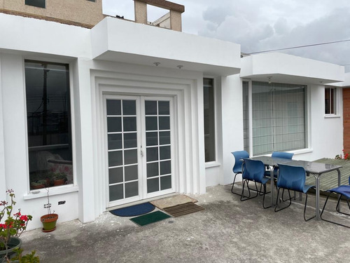 Imagen 17 de 23 de Cálida, Espaciosa Y Abrigada Casa Esquinera Con Proyeccion A Tres Pisos, Cuartos Independientes Con Baño Privado, 150 Mts De Bodegas, Ideal Pequeña Fábrica O Negocio En Expansión