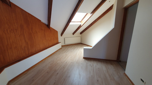 Veridika Vende Amplia Casa En Condominio.