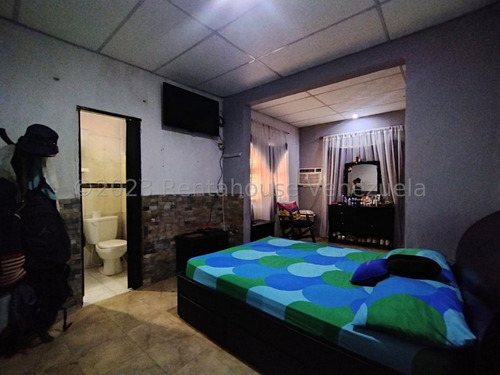 Casa En Venta En El Limon Maracay Aragua 24-15568 Irrr