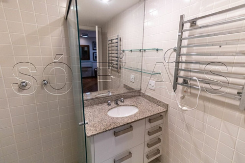 Imagem 7 de 15 de Flat Em Moema Reformado E Finamente Decorado - Sf36463