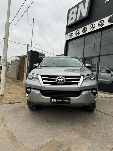 Toyota Hilux SW4 2.8 Srx 177cv 4x4 7as At