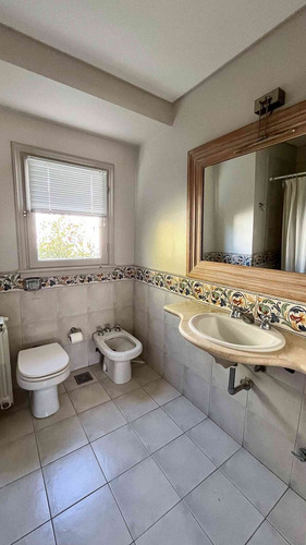 Casa En Venta En Barrio El Molino, Country Abril