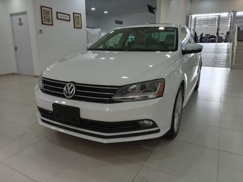 Volkswagen Jetta 2.5 Sportline Tiptronic At