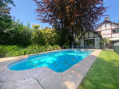 Linda Casa En Venta Estilo Ingles En Condominio