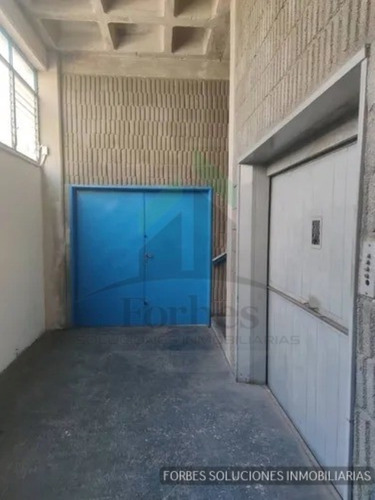 Imagen 9 de 14 de Amplio Edificio Industrial De 3 Pisos, Ascensor De Carga Capacidad 1.200 Kilos En Los Teques 04143105450
