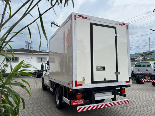Ford F-350 2.8 Turbo Completa Bau Refrigerado 2017