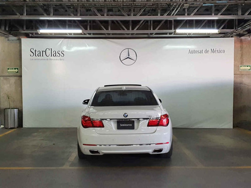 Imagen 4 de 15 de Bmw Serie 7 2015 4p 750li V8/4.4/t Aut