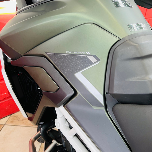 Triumph Tiger 900 Rally Pro - Ano 2024 - Financio - Km 2.000