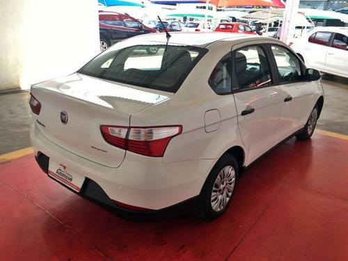 Imagem 4 de 12 de Fiat Grand Siena 1.0 Evo Flex Attractive Manual