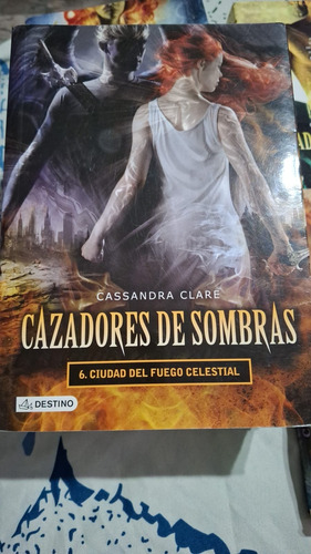Primeros Tres Tomos: Cazadores De Sombra De Cassandra Clare