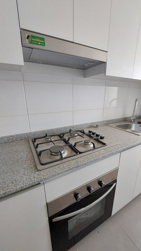 Impecable, En Excelente Condominio.