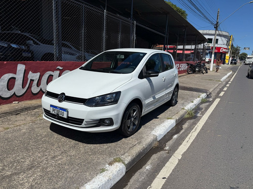 Volkswagen Fox 1.6 Connect Total Flex 5p