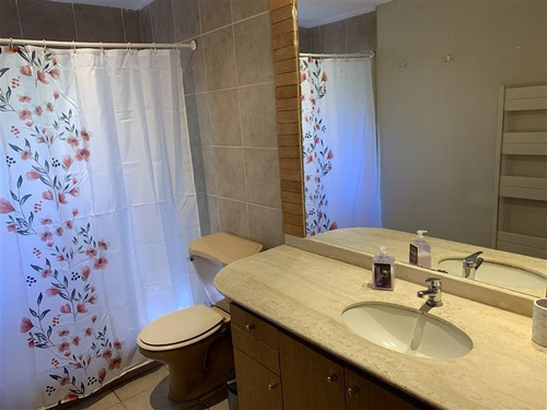 Casa En Venta De 6 Dorm. En Lo Barnechea