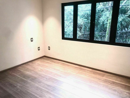Imagen 24 de 30 de Divina, Remodelada Con Jardin Y Salon De Juegos