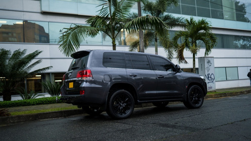 Imagen 8 de 20 de Toyota Land Cruiser 200