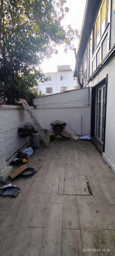 Casa Con Excelente Ubicación En Vitacura