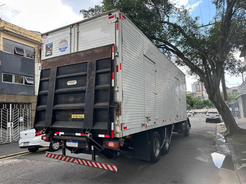 Volvo Vm 23-240 Baú 8.20m Plataforma Hidráulica- Motor Feito
