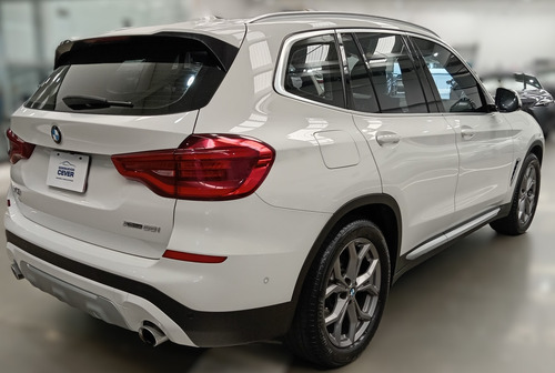 BMW X3 5p xDrive 30i X Line L4/2.0/T Aut