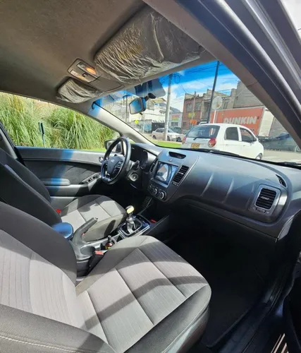 Kia Cerato Pro Sx 2nd Generacion 1.6cc Mt Aa