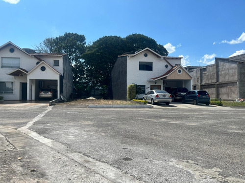 Terreno En Urbanizacion Luna Dorada En Venta