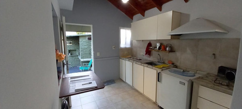 Imagen 8 de 15 de Hermosa Casa Ph 2 Dormitorios Con Gran Parque - Ezpeleta