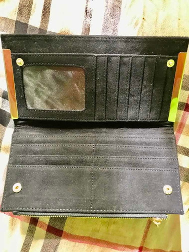 Billetera Para Mujer Color Negra Y Dorado