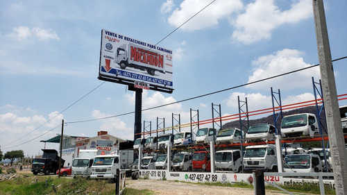 Imagen 11 de 12 de Isuzu 100 2016 Por Partes