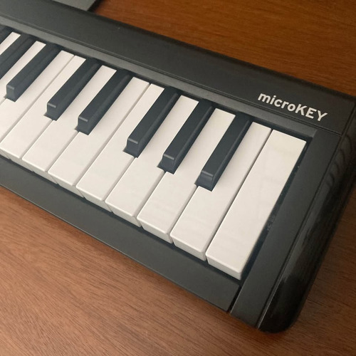 Controlador Midi Usb Korg Microkey2 49 Teclas (Usado)